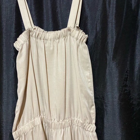 Cach’e beige romper - Picture 4 of 9